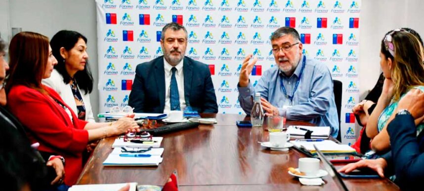 Servicios de salud y hospitales públicos firman acuerdos de programación financiera para el 2024