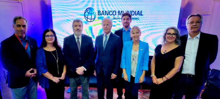 Pere Ibern, sobre la MCC de Fonasa: “Tiene una potencia por el hecho de añadir recursos, que de otro modo no sería posible, y con esto, reducir el copago de las personas que acceden a prestadores privados de salud”