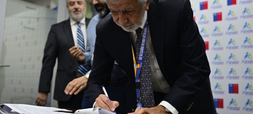 Fonasa firma acuerdos de programación de gestión financiera con Servicios de Salud de las regiones Metropolitana y de O’Higgins